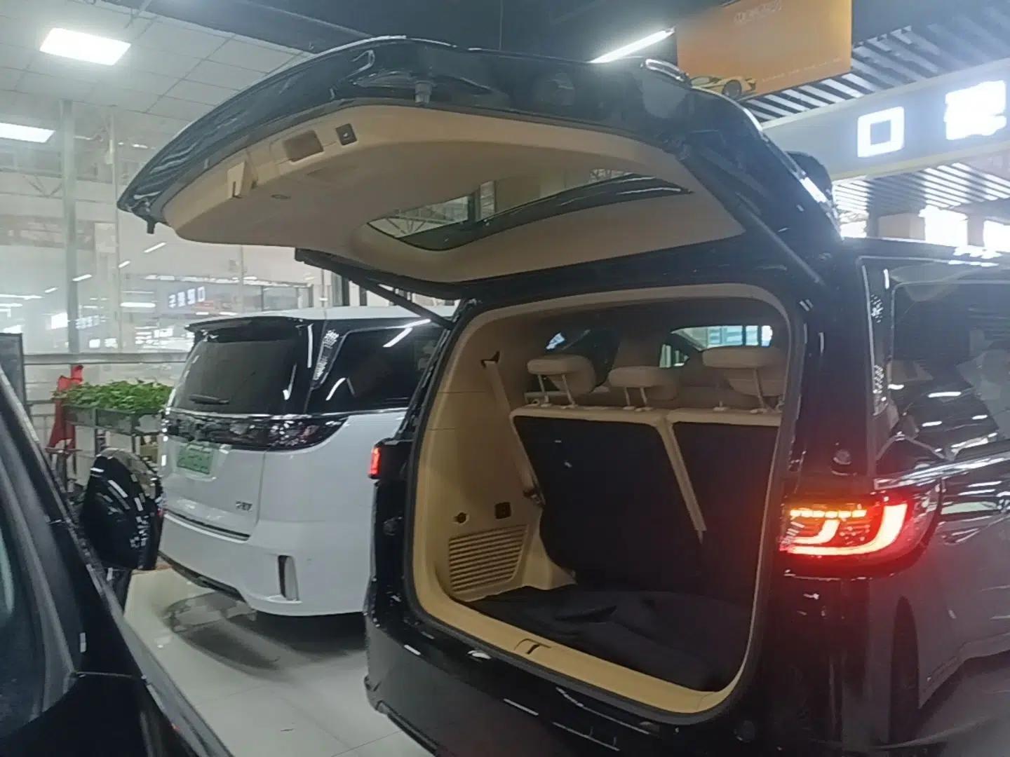 VOYAH Dream 2025 PHEV Four-Wheel Drive Prestige Kunpeng Edition — миниатюра 22