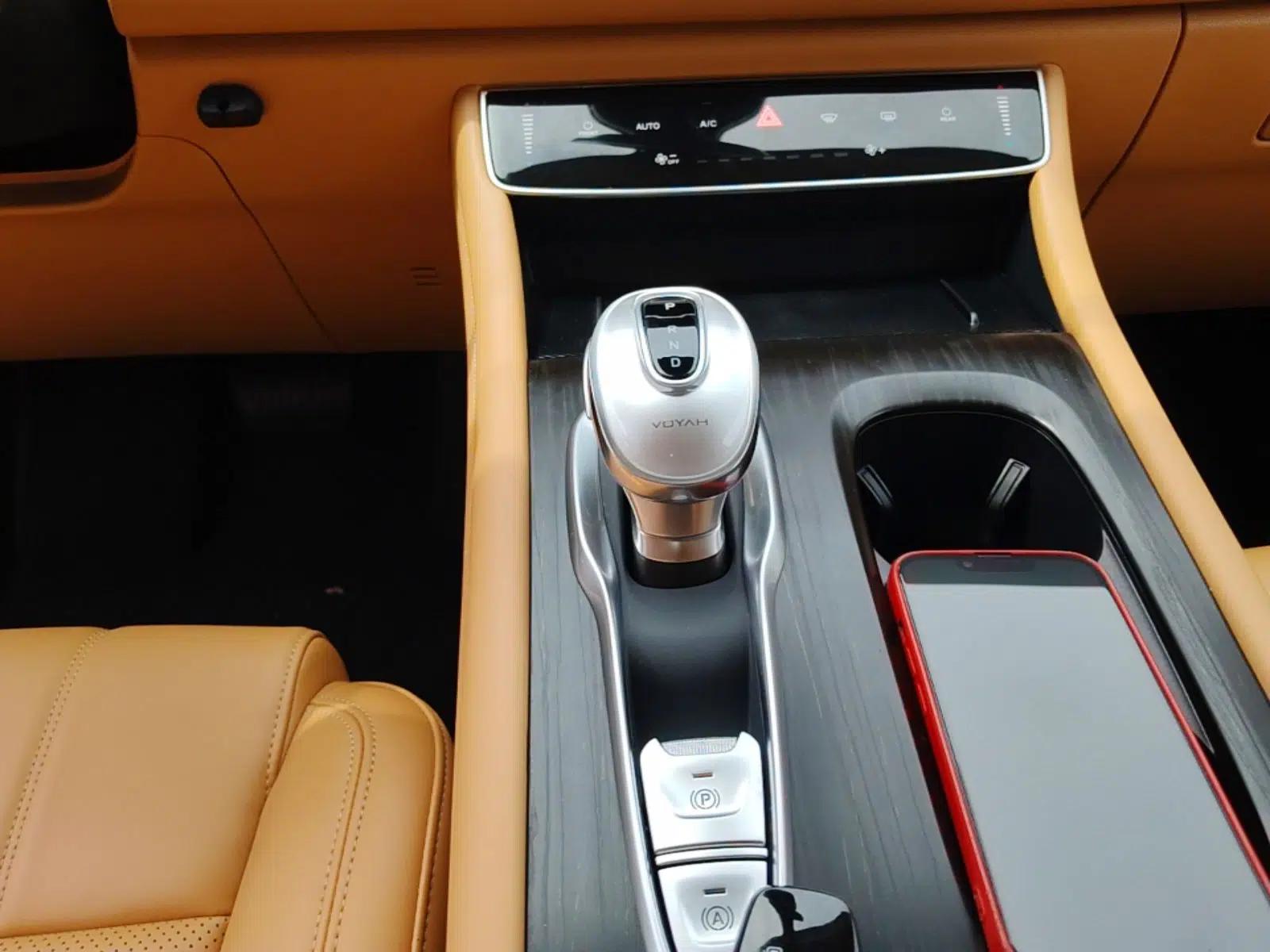 VOYAH Dream 2025 EV Long-range Century Edition — миниатюра 16