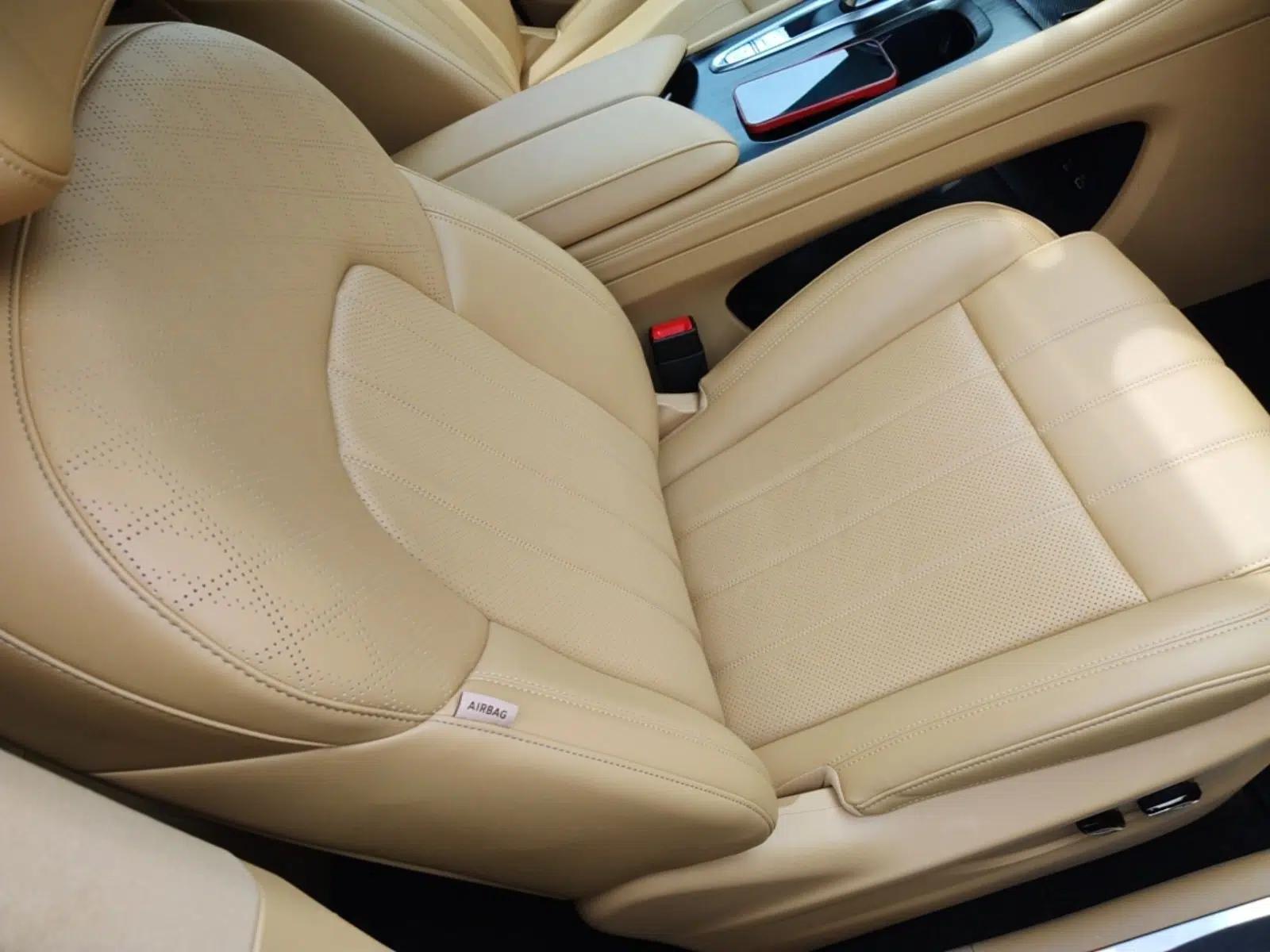 VOYAH Dream 2025 EV Long-range Century Edition — миниатюра 19