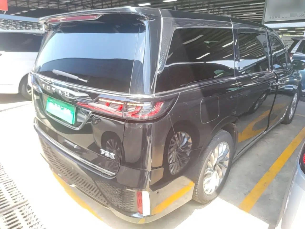 VOYAH Dream 2022 0-Emission Version Plus Intelligent Driving Package 475 km — миниатюра 6