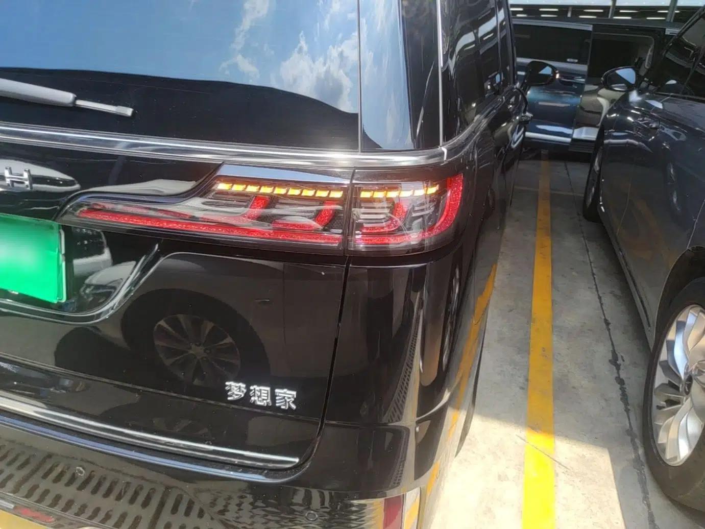 VOYAH Dream 2022 0-Emission Version Plus Intelligent Driving Package 475 km — миниатюра 9