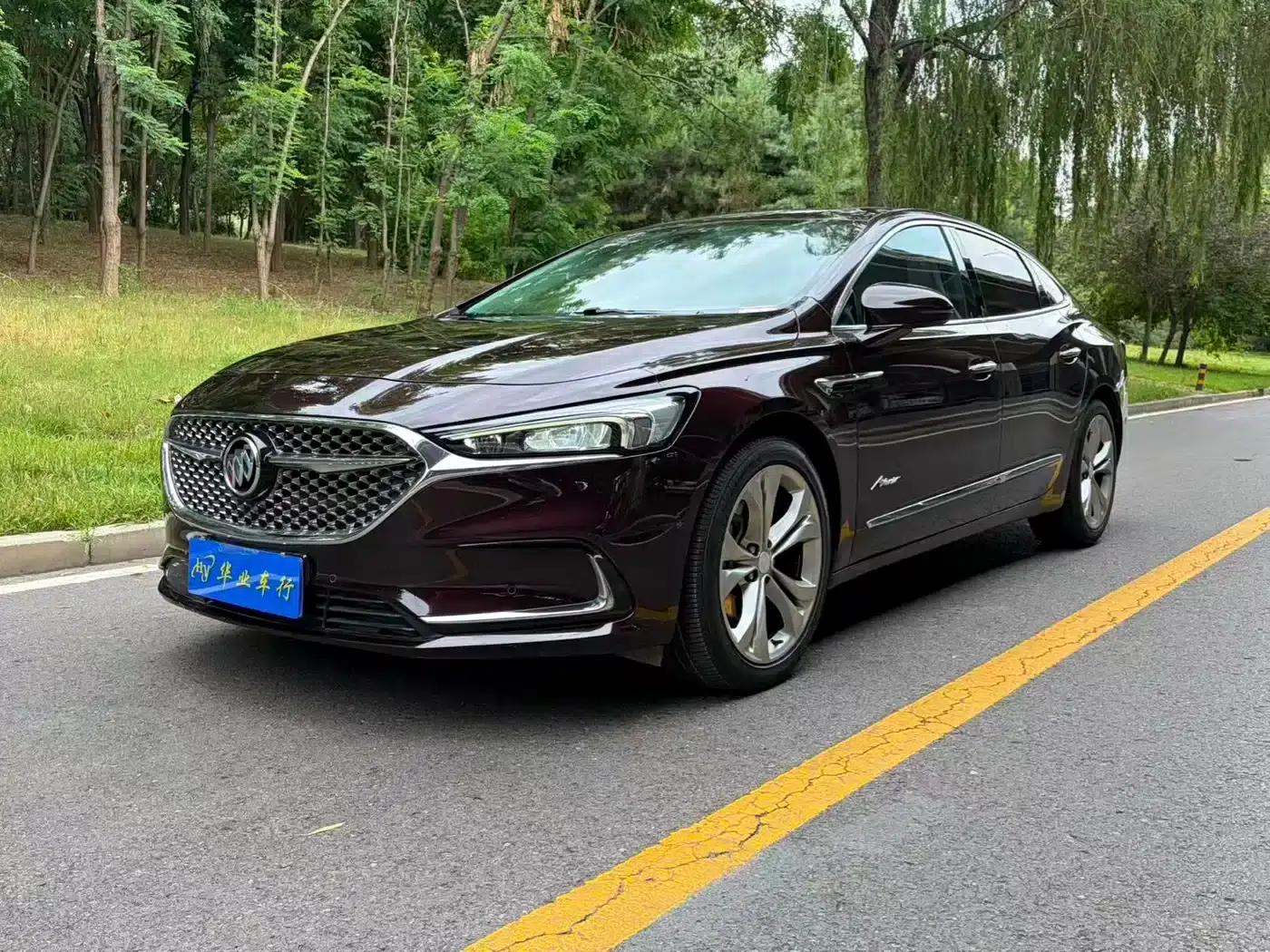Buick LaCrosse 2021 Avenir (First Enjoyment Edition) — миниатюра 1