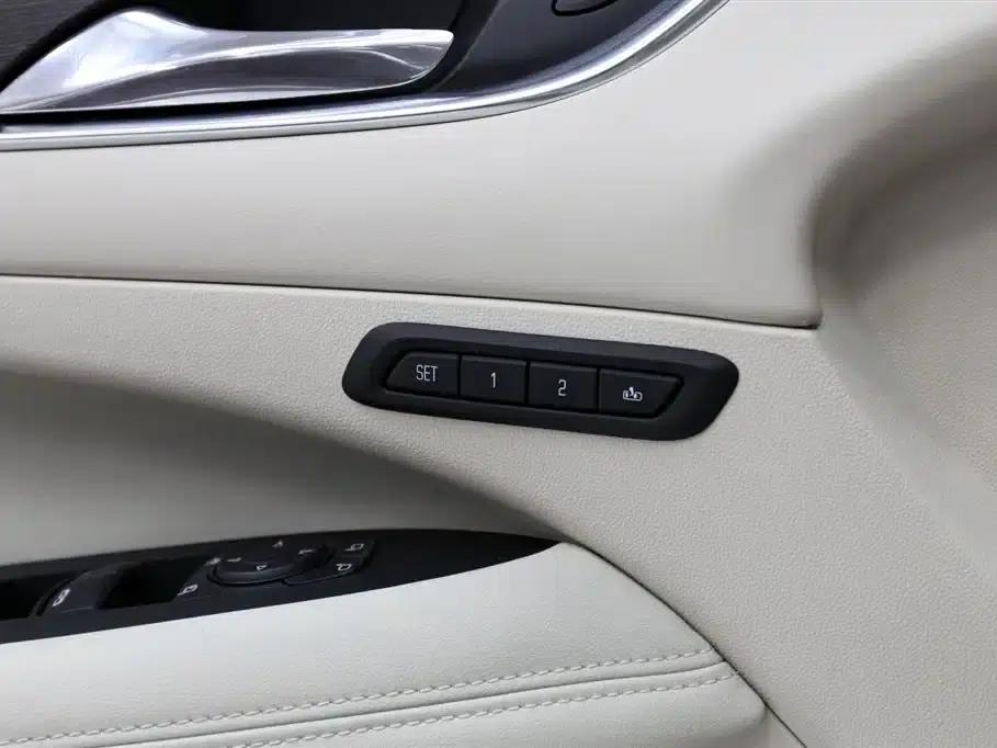 Buick LaCrosse 2019 28T Avenir — миниатюра 17