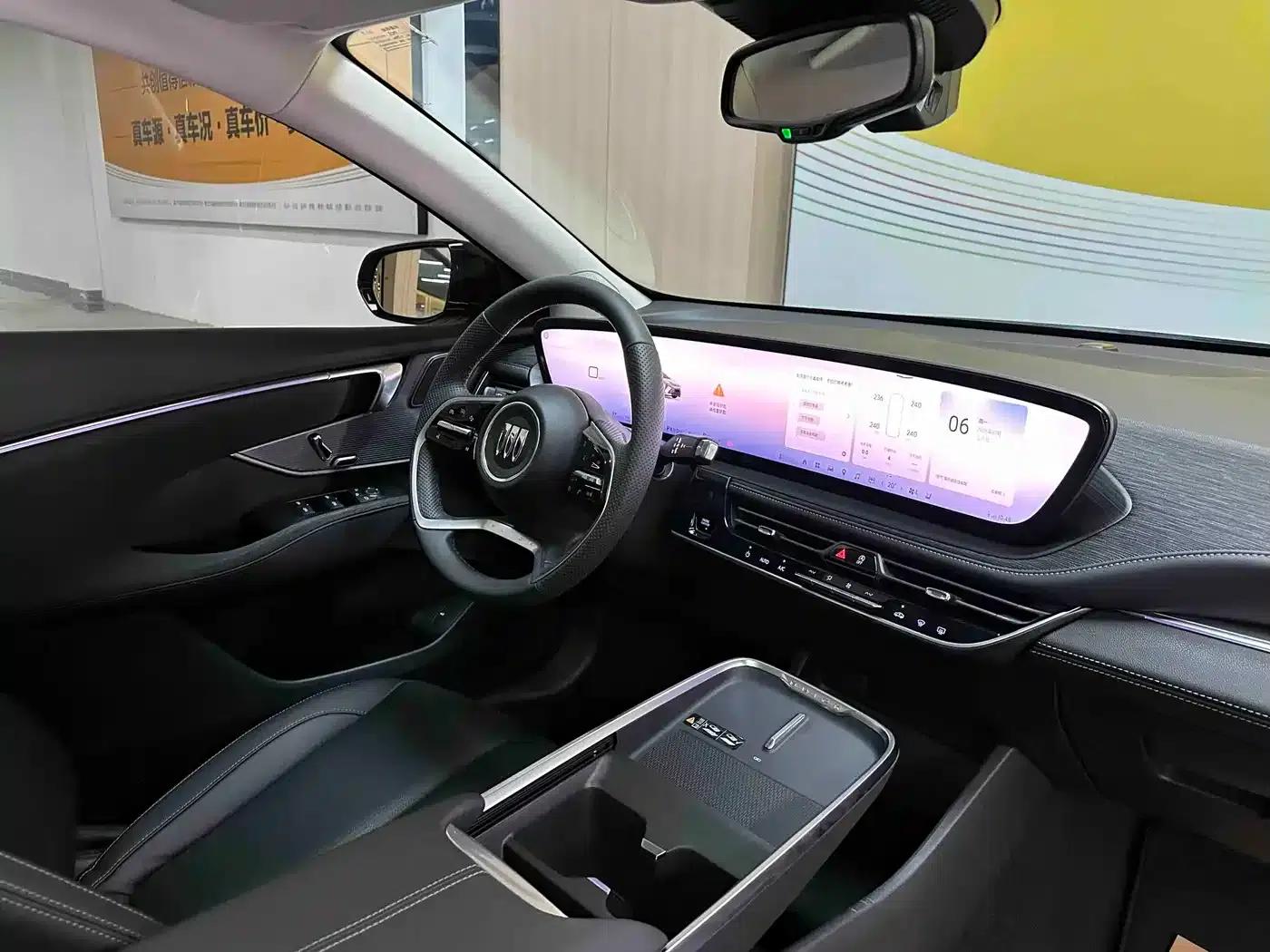 Buick LaCrosse 2025 28T Platinum Edition — миниатюра 9