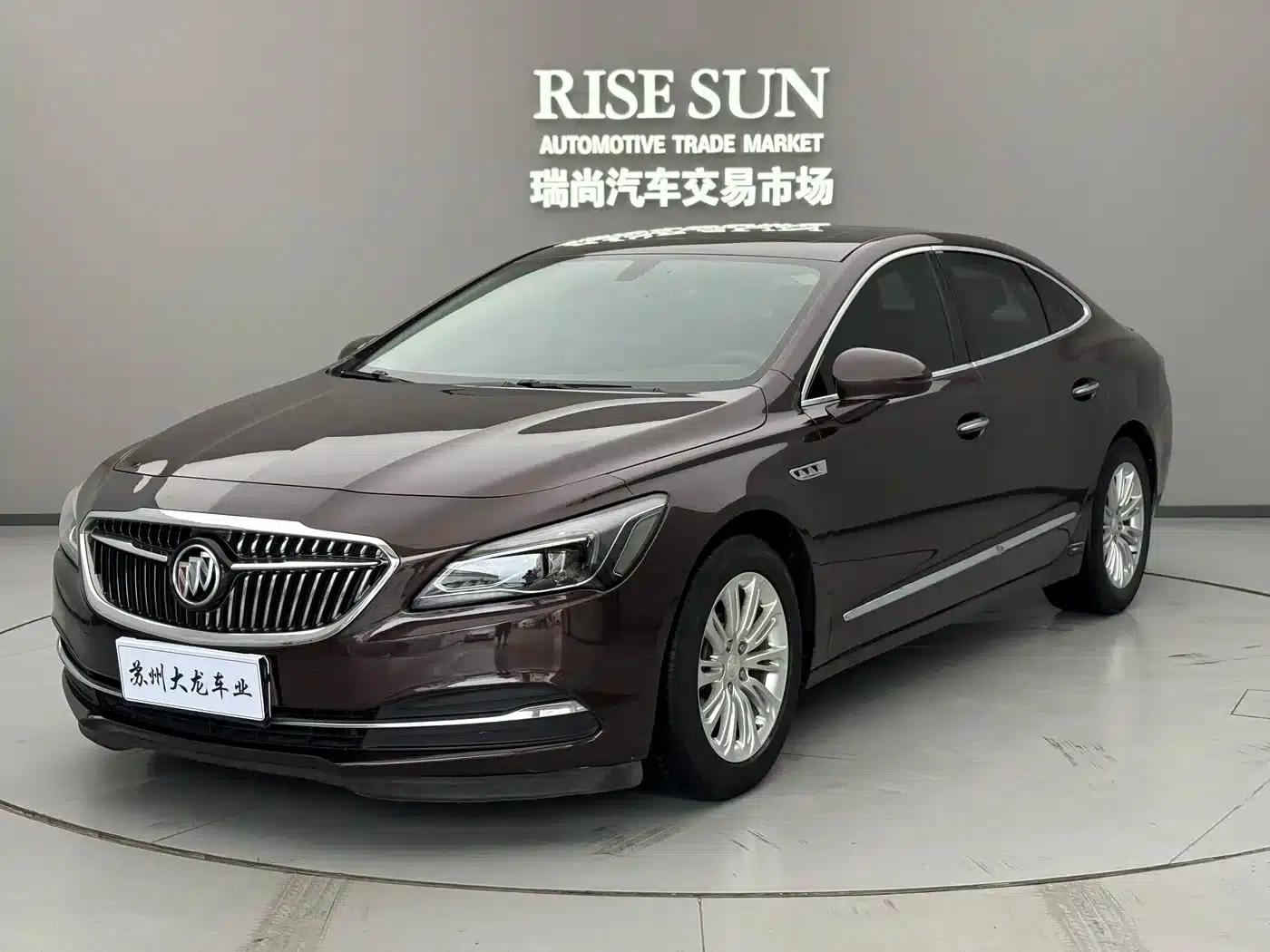 Buick LaCrosse 2018 20T Elite — миниатюра 1