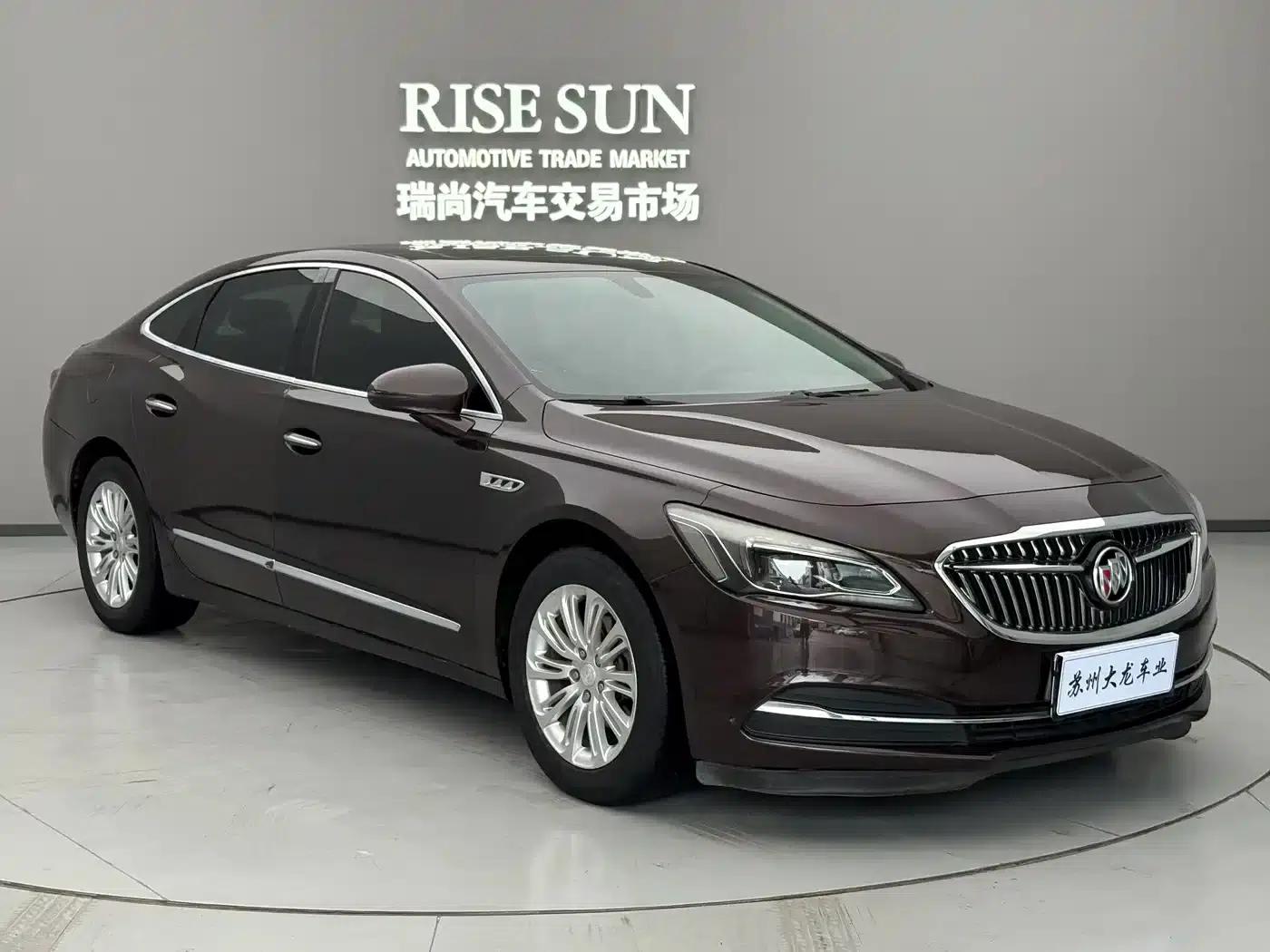 Buick LaCrosse 2018 20T Elite — миниатюра 2