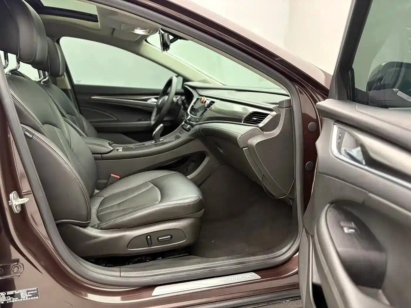Buick LaCrosse 2018 20T Elite — миниатюра 4