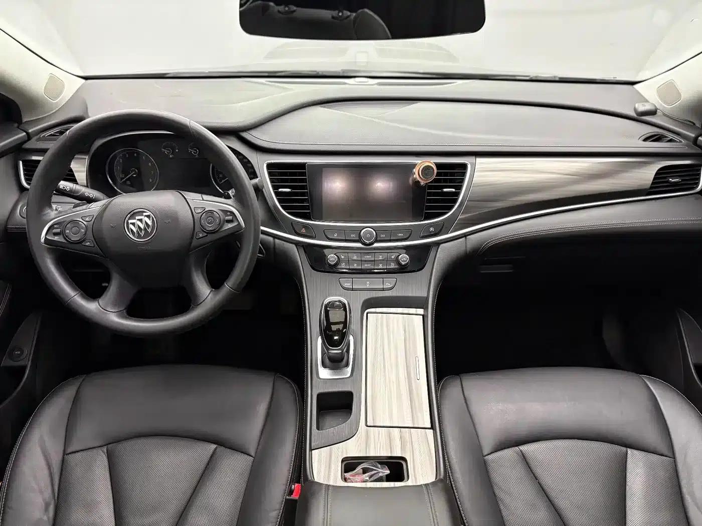 Buick LaCrosse 2018 20T Elite — миниатюра 5