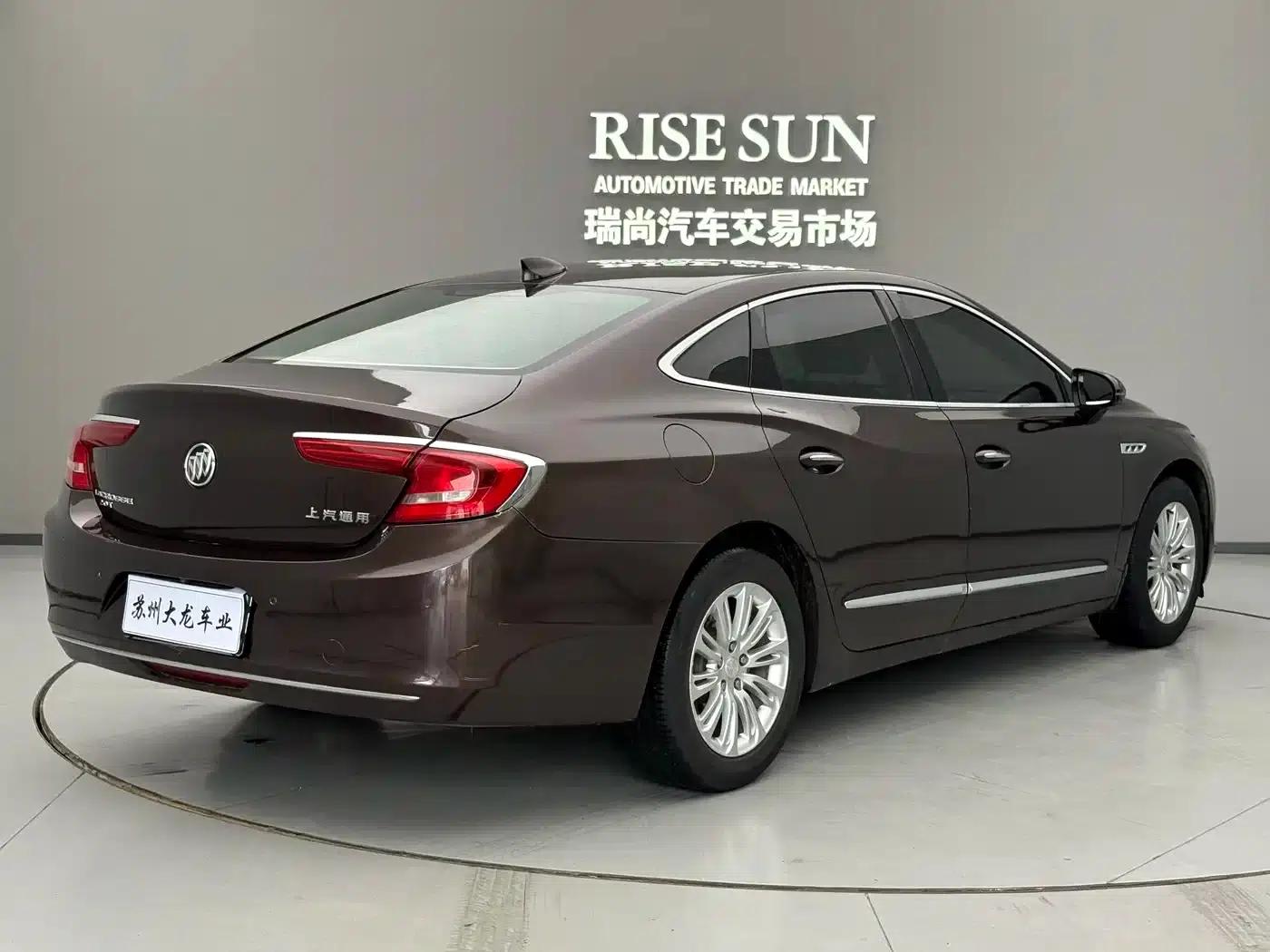 Buick LaCrosse 2018 20T Elite — миниатюра 8