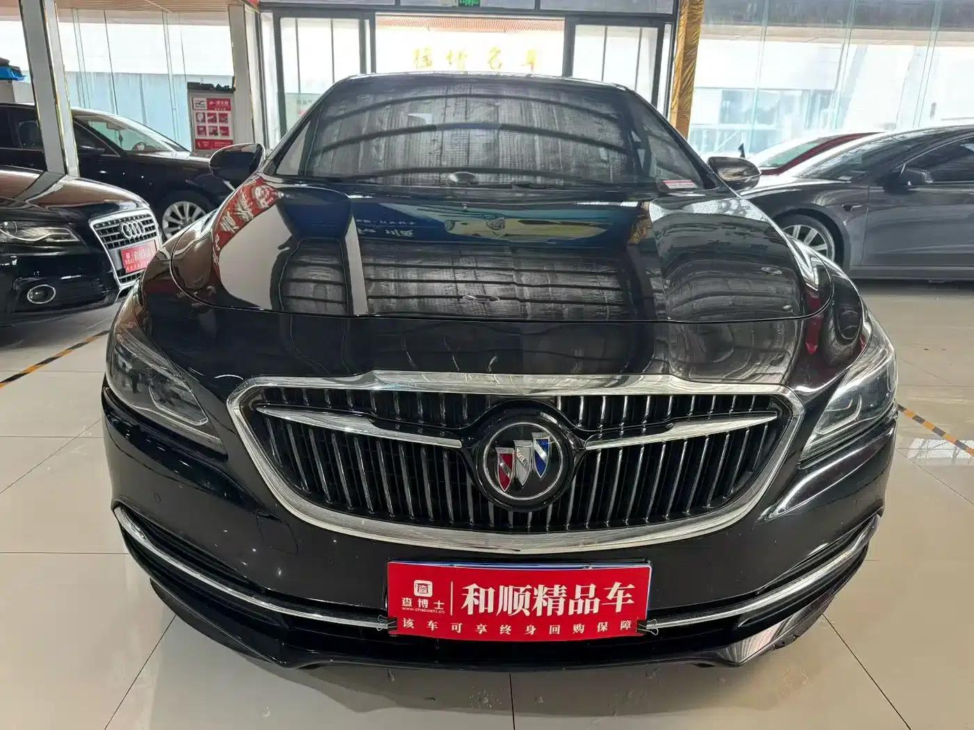 Buick LaCrosse 2018 28T Luxury Edition — миниатюра 2