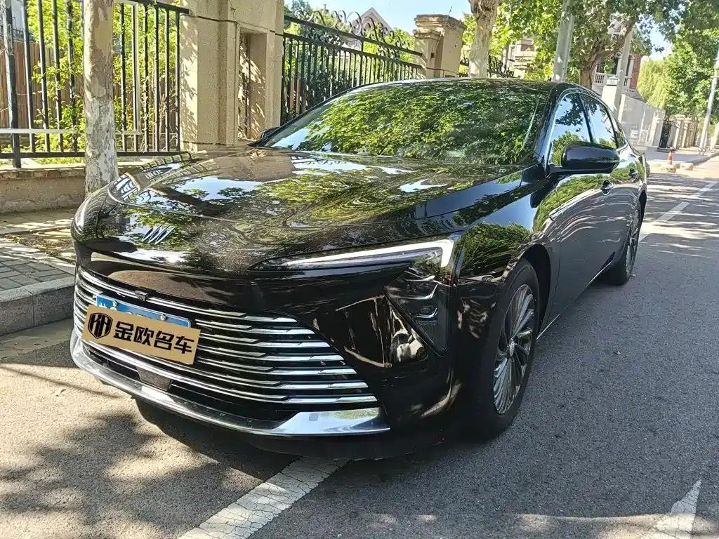 Buick LaCrosse 2025 28T Platinum Edition — миниатюра 1