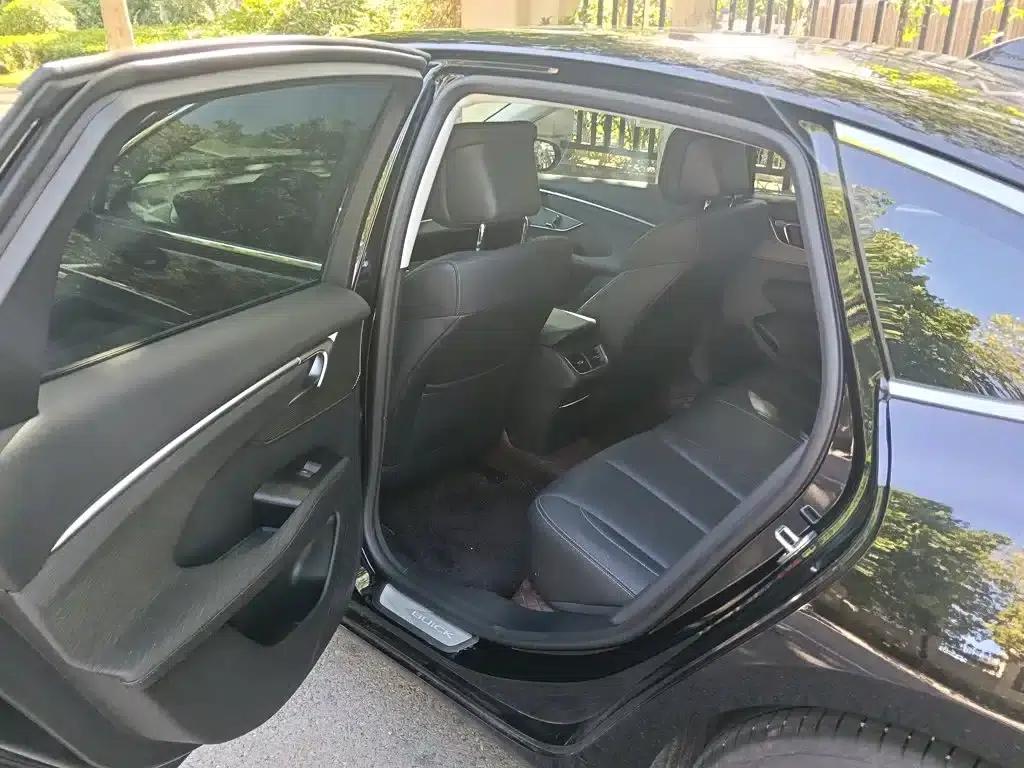 Buick LaCrosse 2025 28T Platinum Edition — миниатюра 4