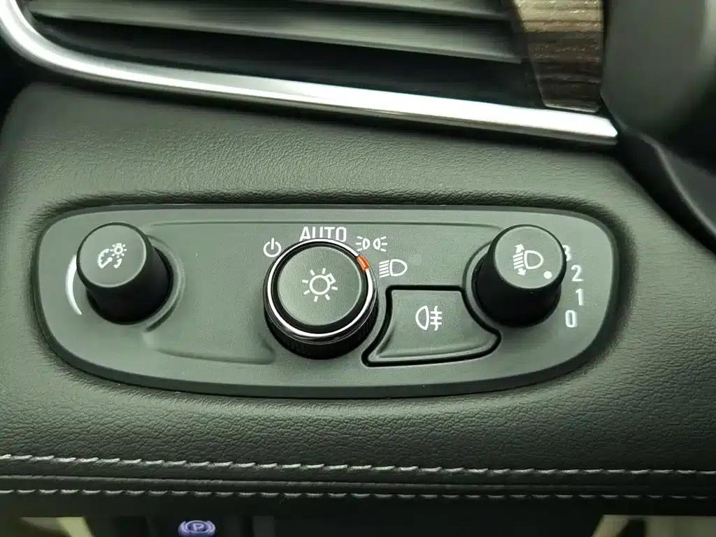 Buick LaCrosse 2019 28T Elite — миниатюра 21