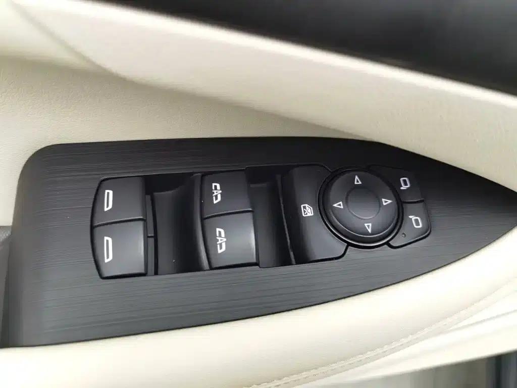 Buick LaCrosse 2019 28T Elite — миниатюра 9