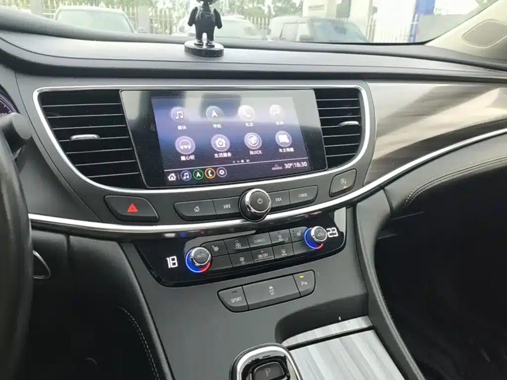 Buick LaCrosse 2021 652T Luxury Edition — миниатюра 13