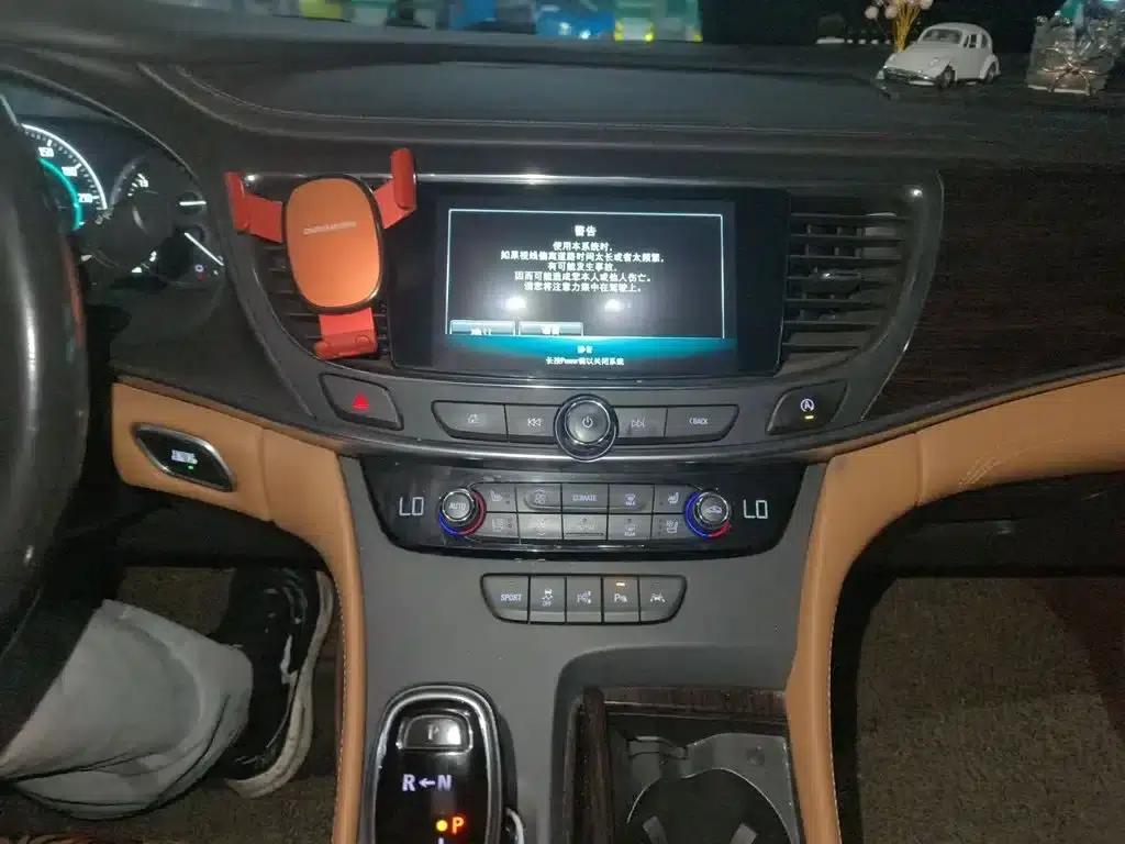 Buick LaCrosse 2016 28T Luxury Edition — миниатюра 6