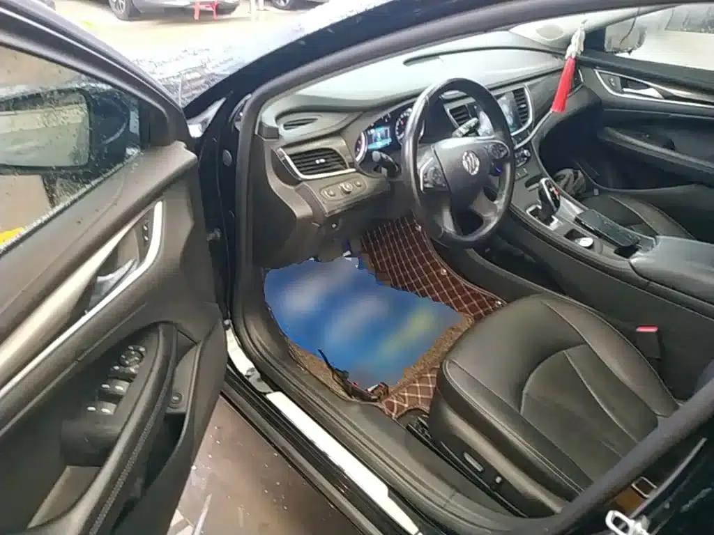 Buick LaCrosse 2018 20T Elite — миниатюра 16