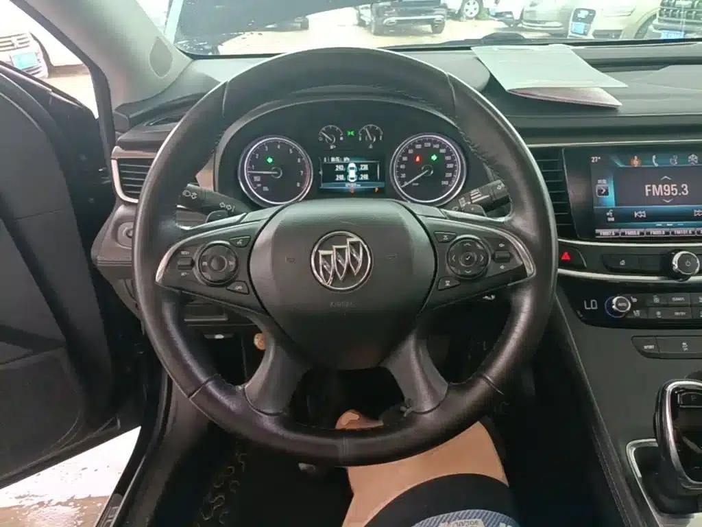 Buick LaCrosse 2018 20T Elite — миниатюра 11