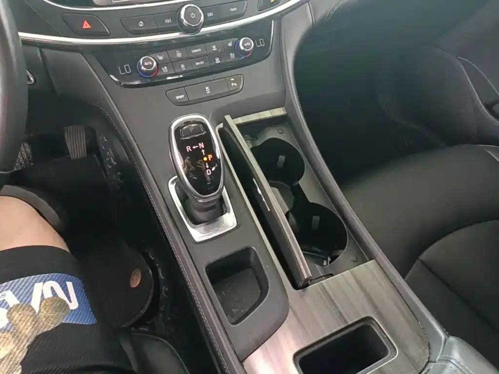 Buick LaCrosse 2018 20T Elite — миниатюра 14