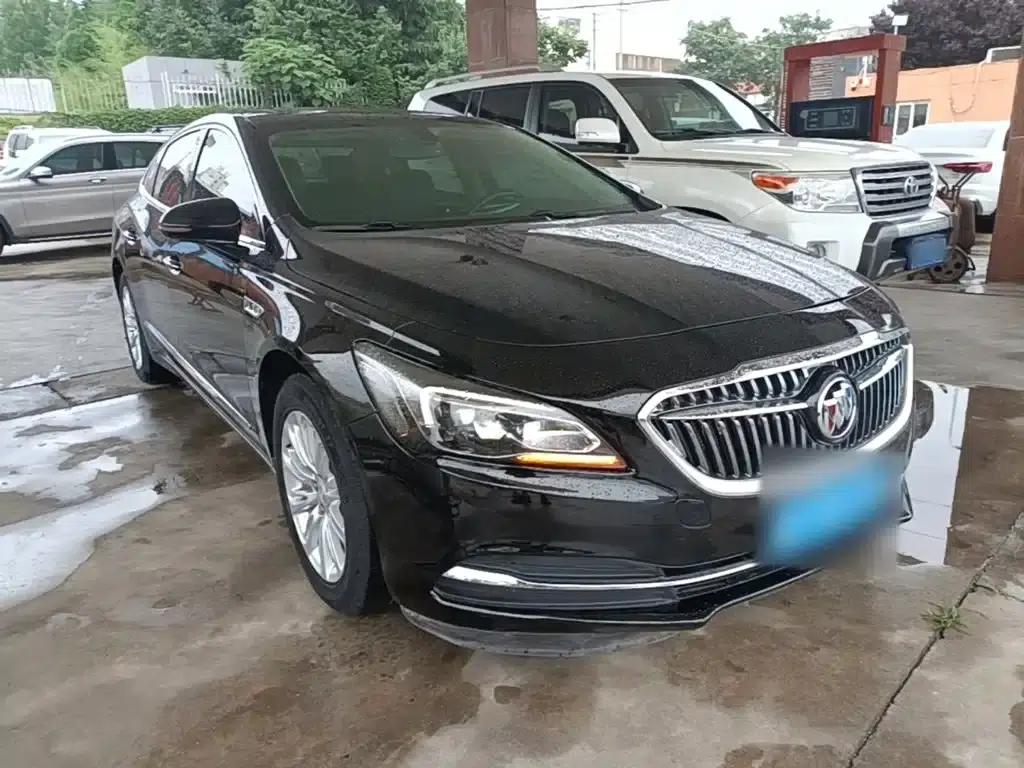 Buick LaCrosse 2018 20T Elite — миниатюра 4