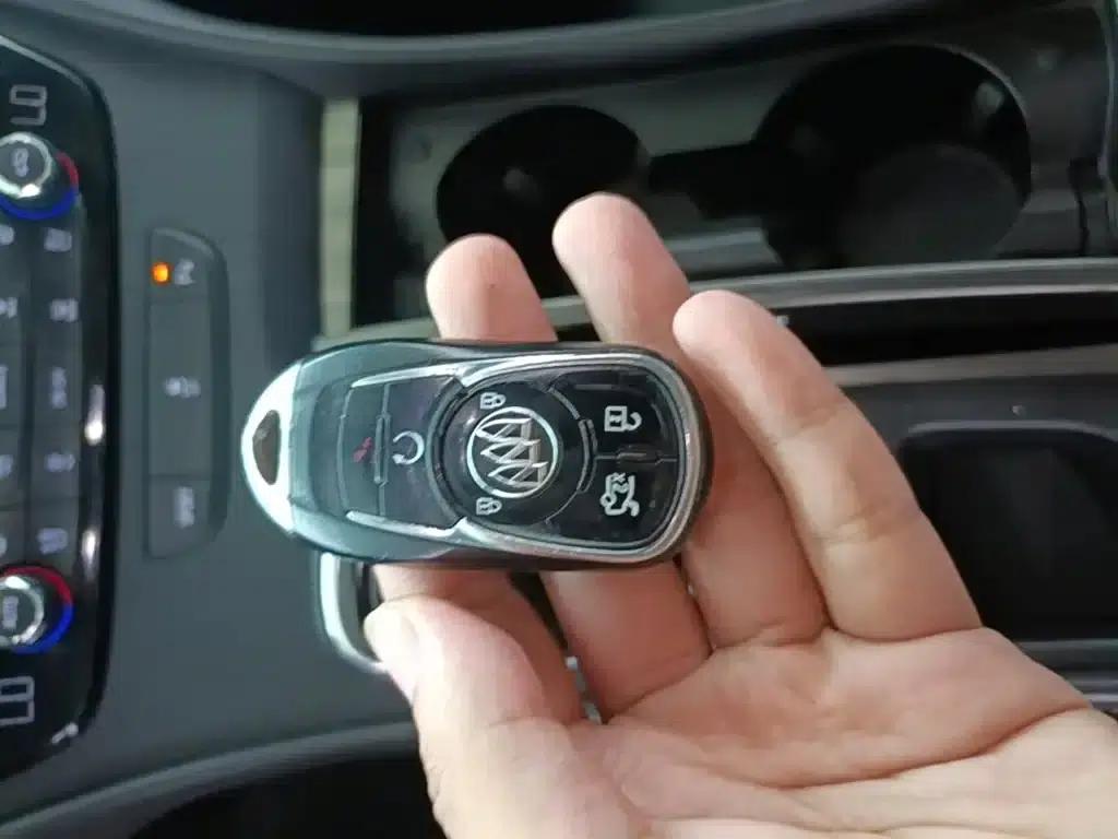Buick LaCrosse 2018 20T Elite — миниатюра 9