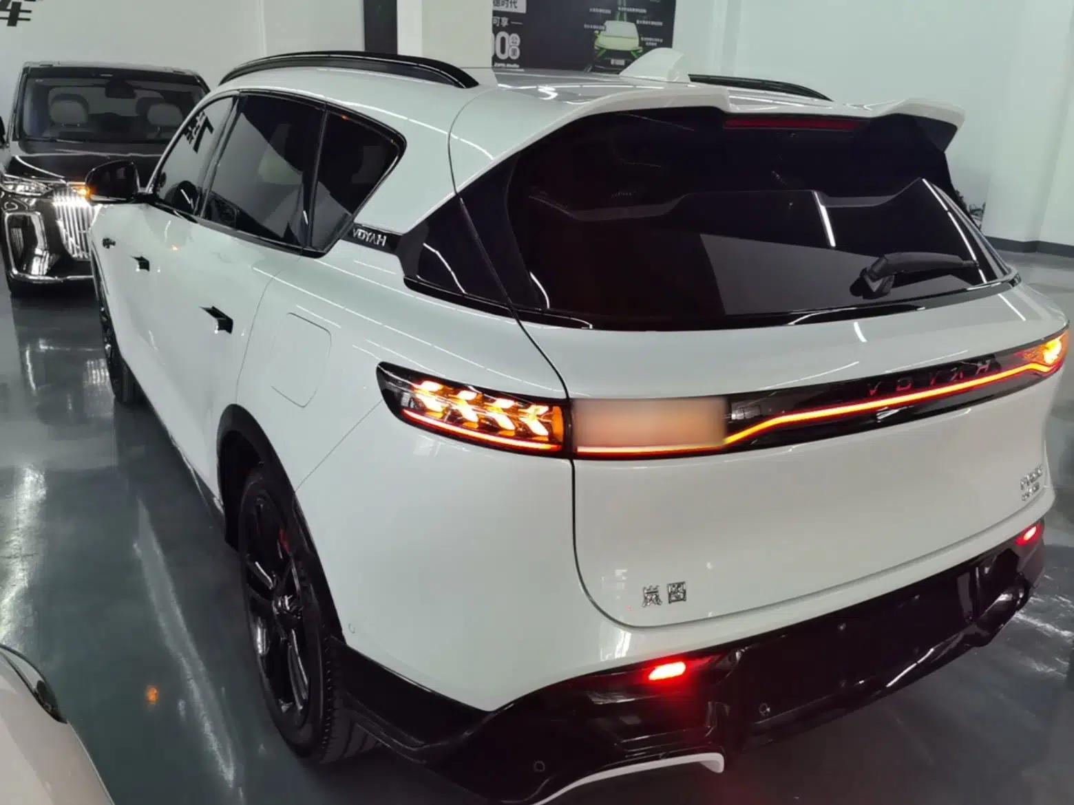 VOYAH FREE 2025 318 259 km All-Wheel-Drive Exploration Edition — миниатюра 13