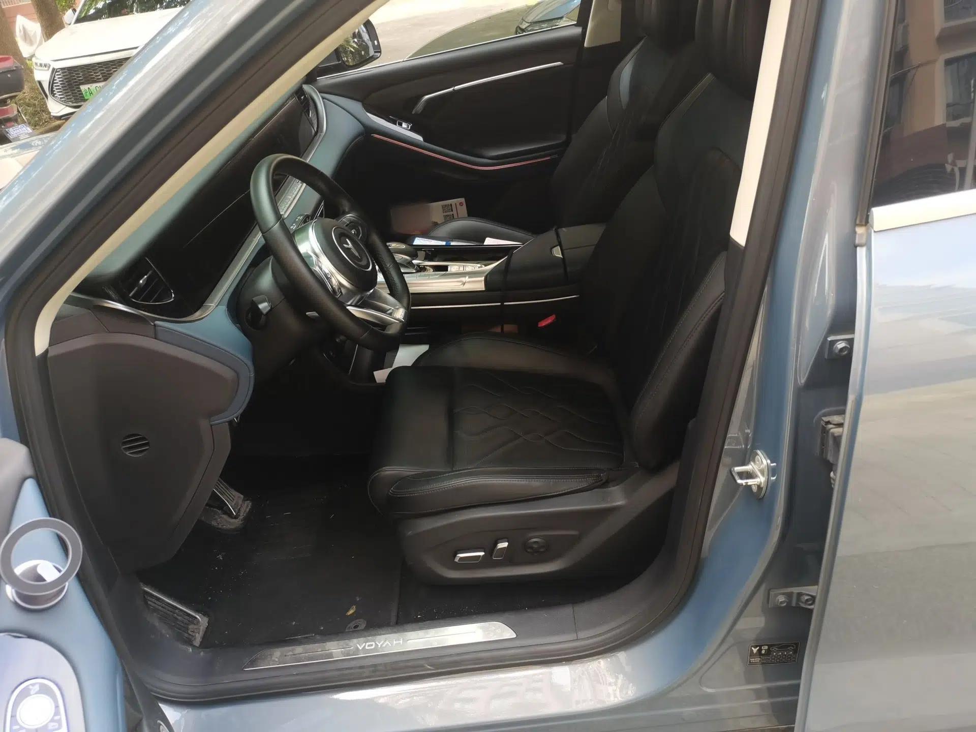VOYAH FREE 2021 Four-Wheel Drive Standard Range-Extended Exclusive Luxury Package — миниатюра 14