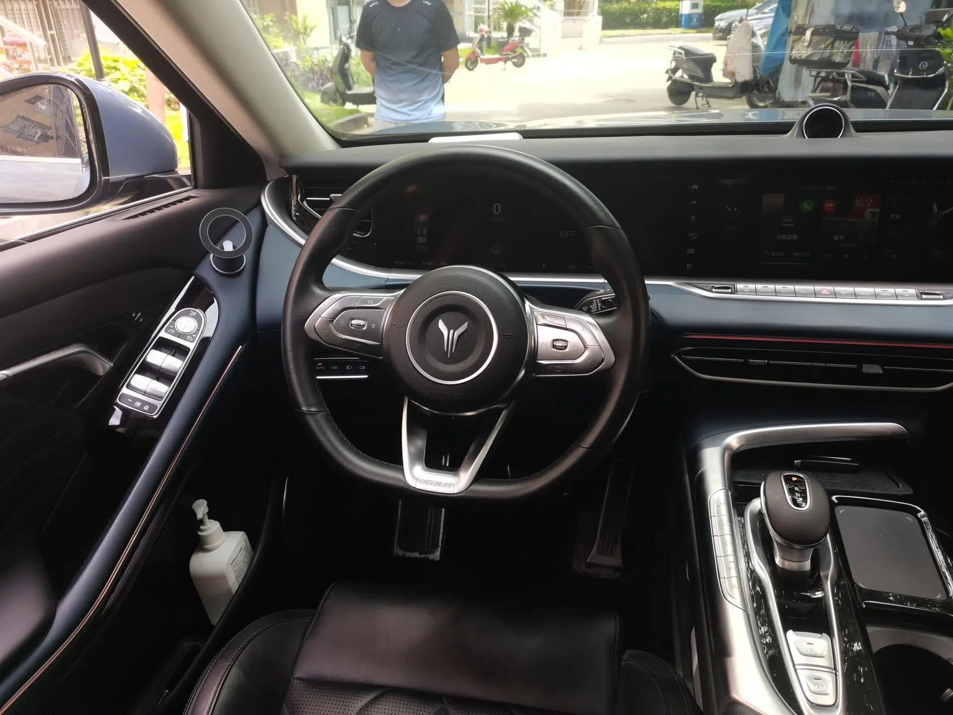 VOYAH FREE 2021 Four-Wheel Drive Standard Range-Extended Exclusive Luxury Package — миниатюра 9