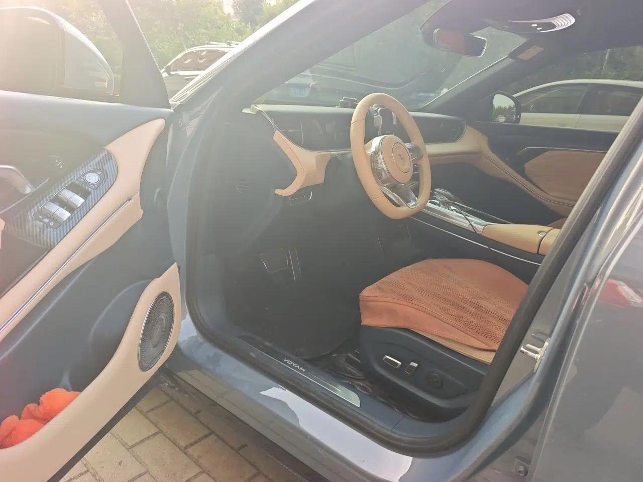 VOYAH FREE 2021 Four-Wheel Drive Standard Range-Extended Exclusive Luxury Package — миниатюра 16