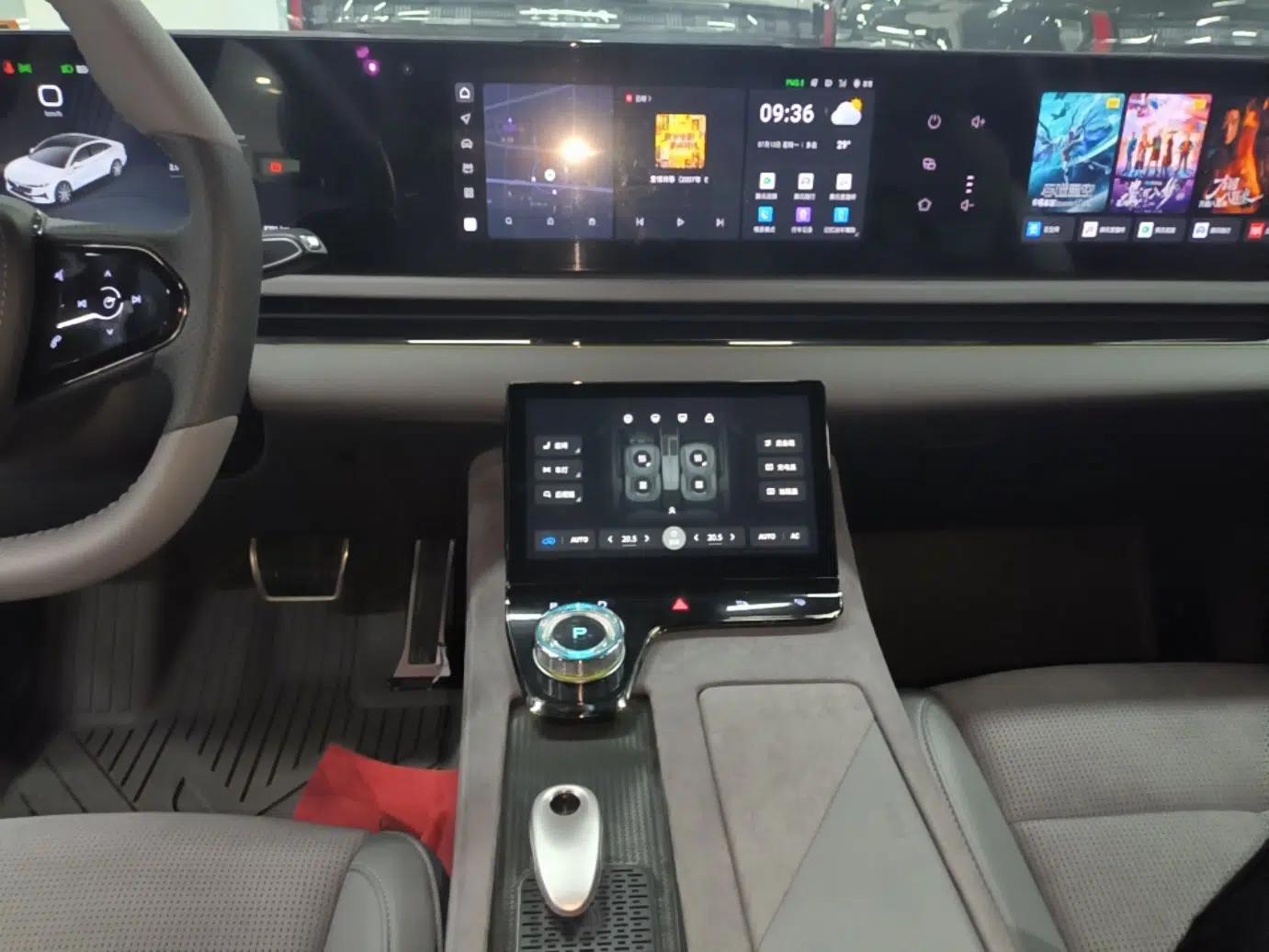 VOYAH PASSION 2024 PHEV Four-Wheel Drive Ultra-Long Range Executive Edition — миниатюра 15