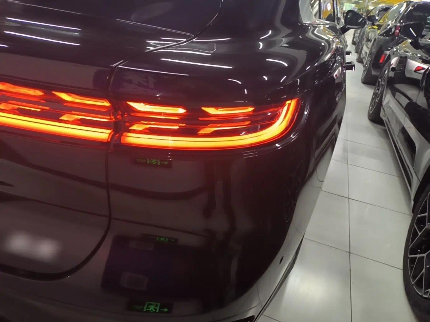VOYAH PASSION 2024 PHEV Four-Wheel Drive Ultra-Long Range Executive Edition — миниатюра 9
