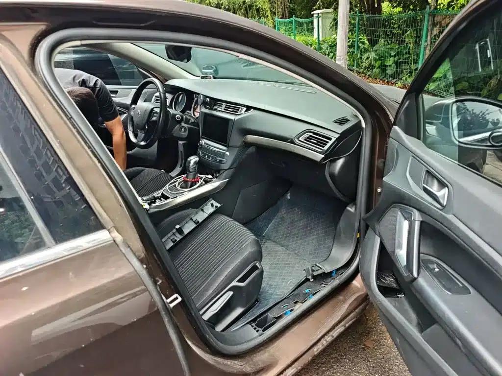 Peugeot 408 2016 1.6T Automatic Luxury Edition — миниатюра 21