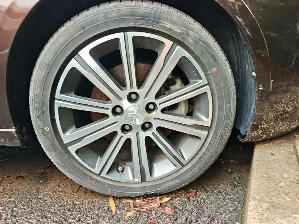 Peugeot 408 2016 1.6T Automatic Luxury Edition — миниатюра 26