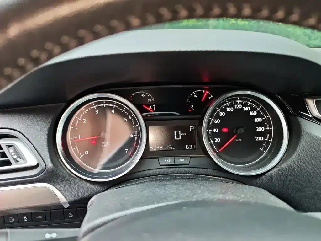 Peugeot 408 2016 1.6T Automatic Luxury Edition — миниатюра 7