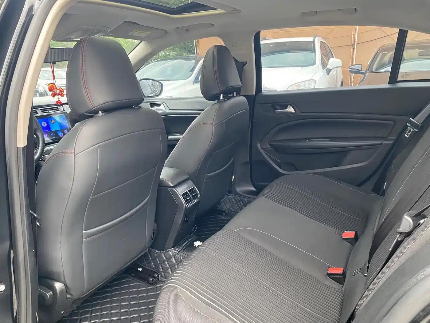Peugeot 408 2015 1.2T Automatic Luxury Edition — миниатюра 12