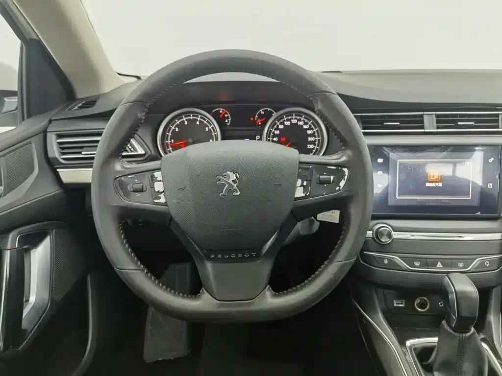 Peugeot 408 2014 1.8L Automatic Luxury Edition — миниатюра 11