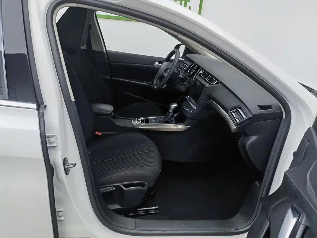 Peugeot 408 2014 1.8L Automatic Luxury Edition — миниатюра 23