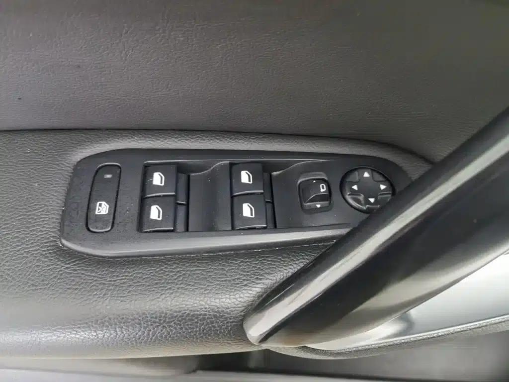 Peugeot 408 2014 1.8L Automatic Luxury Edition — миниатюра 9