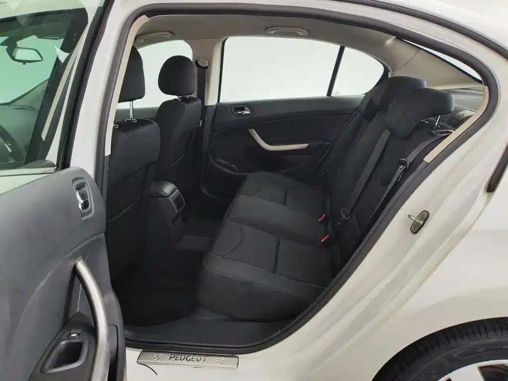 Peugeot 408 2013 2.0L Automatic Comfort Edition — миниатюра 15