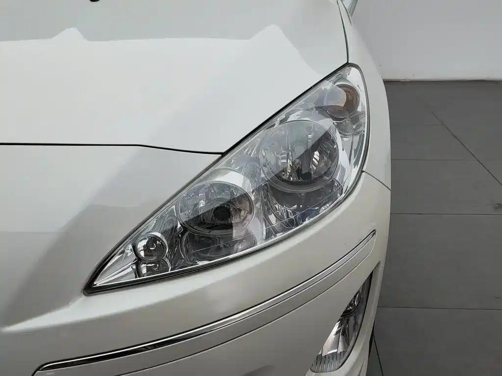 Peugeot 408 2013 2.0L Automatic Comfort Edition — миниатюра 7