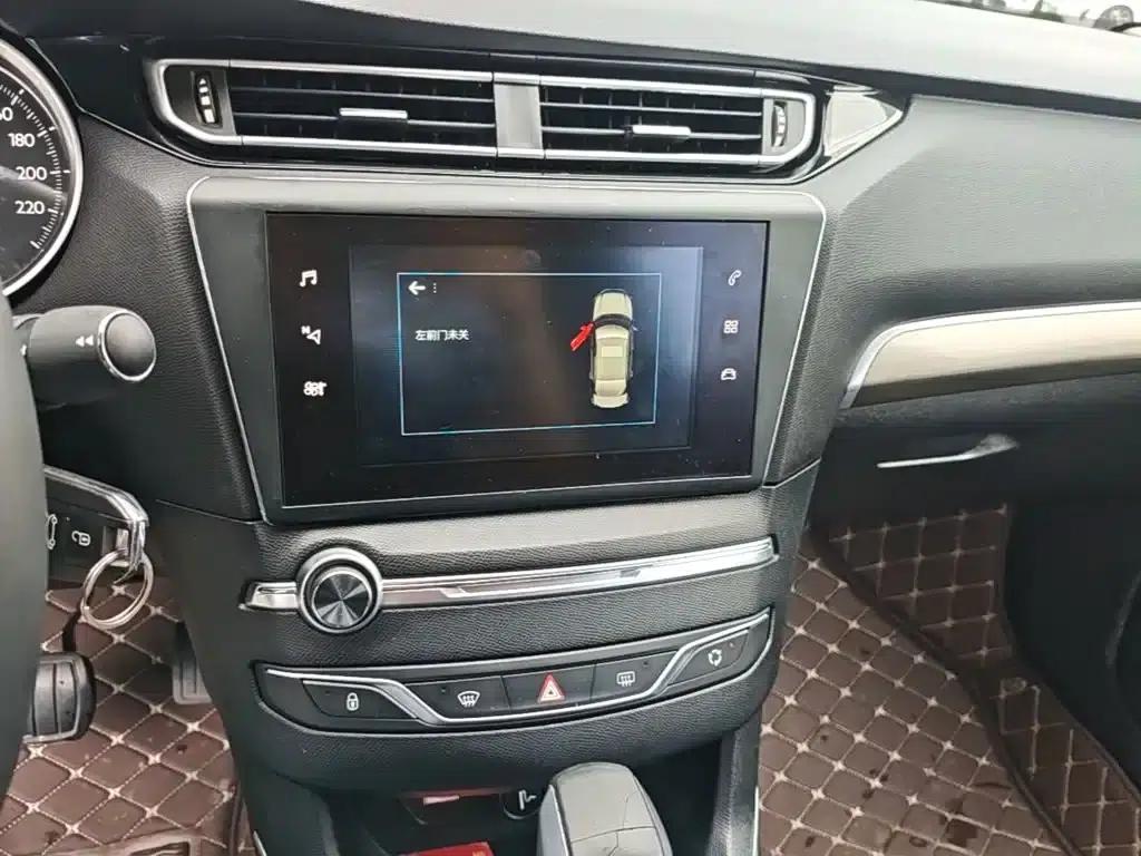 Peugeot 408 2018 350THP Automatic Luxury Edition — миниатюра 13