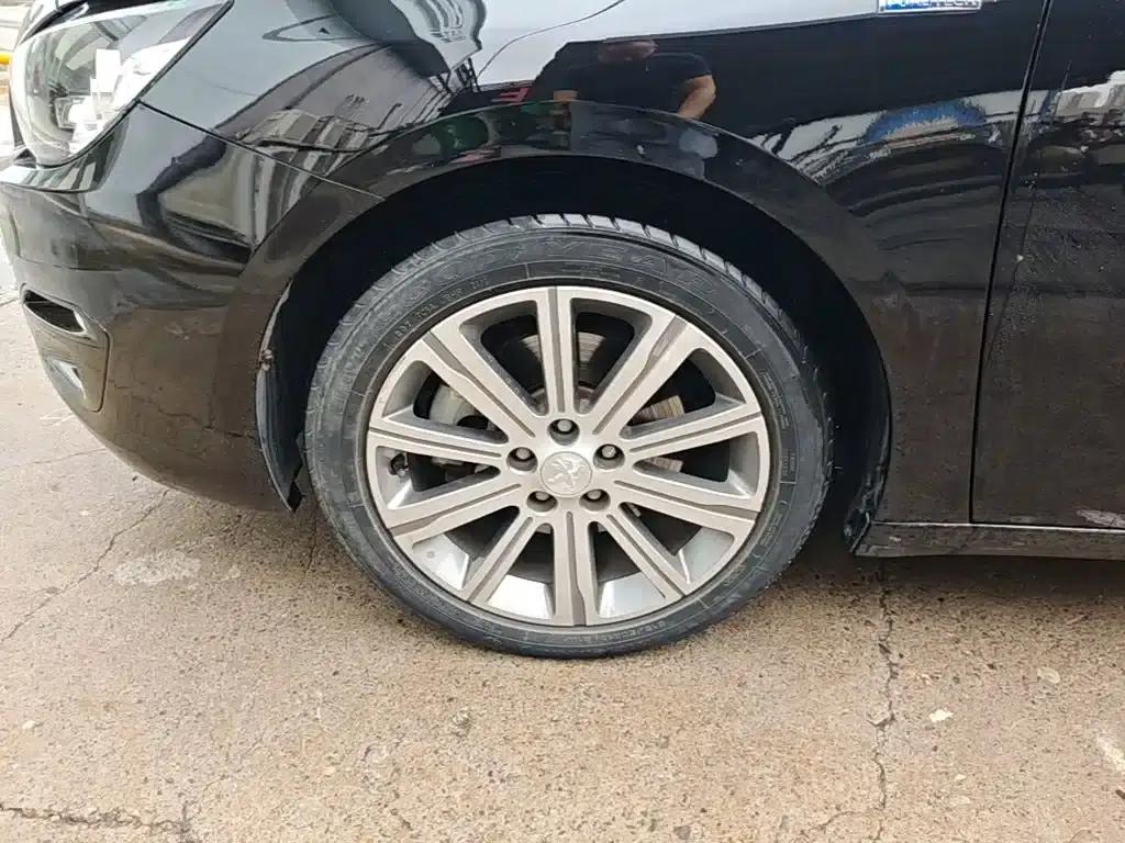 Peugeot 408 2018 350THP Automatic Luxury Edition — миниатюра 23