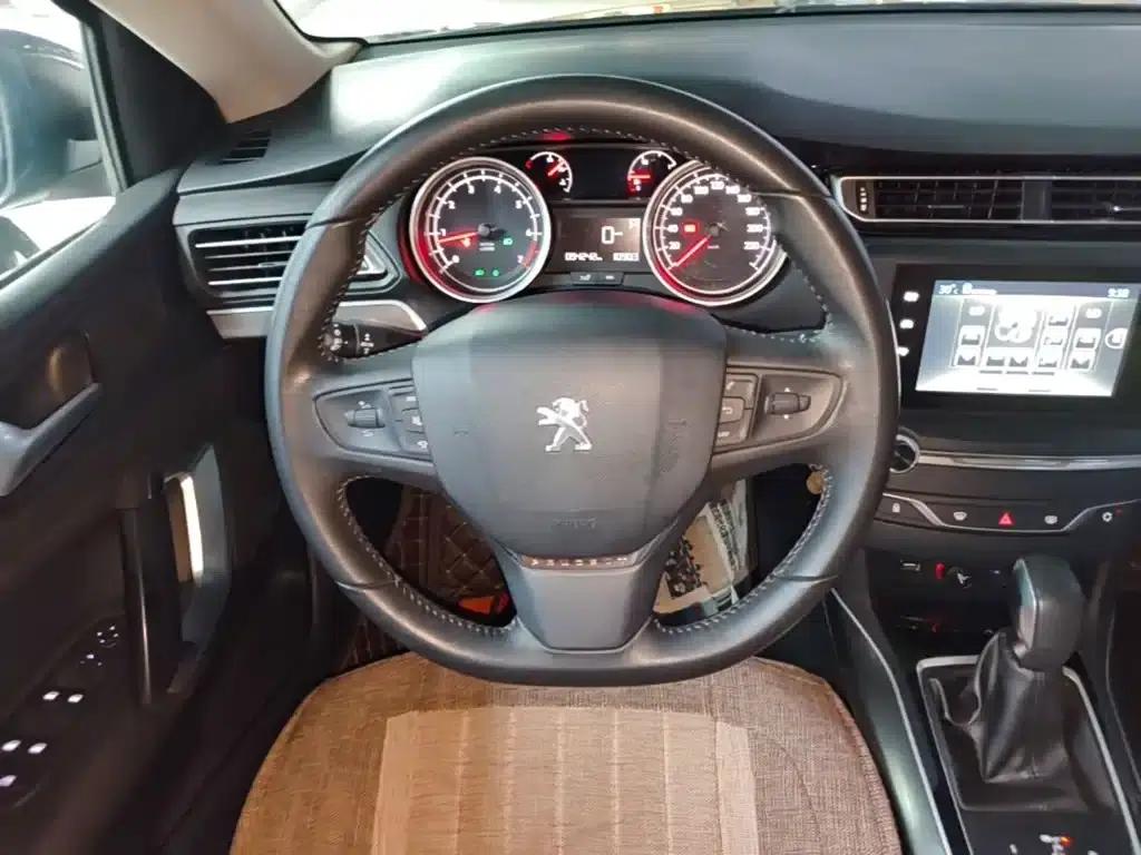 Peugeot 408 2014 1.8L Automatic Luxury Edition — миниатюра 11