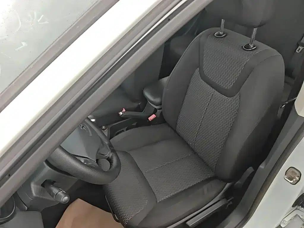 Peugeot 308 2014 Enjoy Edition Classic 1.6L Manual Premium Model — миниатюра 15