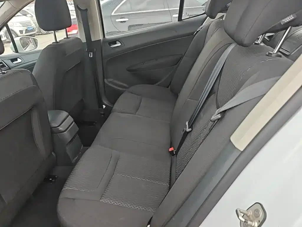 Peugeot 308 2014 Enjoy Edition Classic 1.6L Manual Premium Model — миниатюра 17