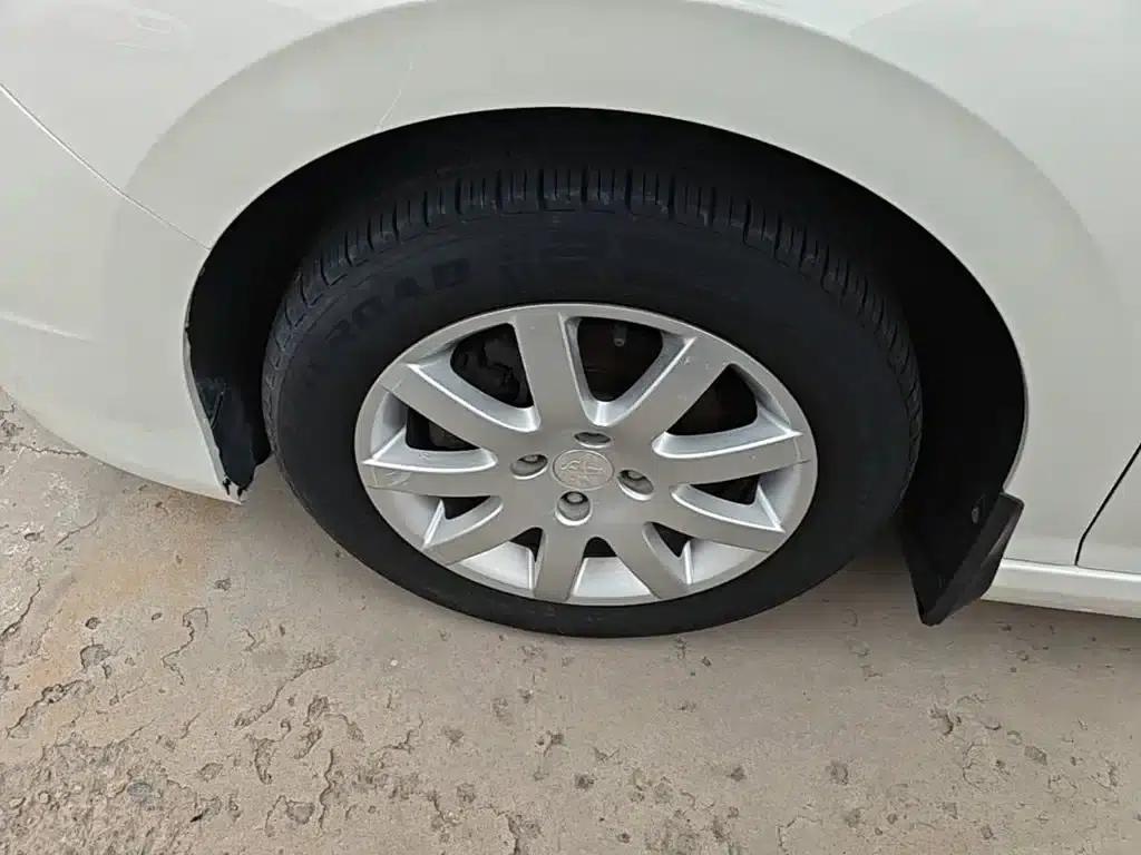 Peugeot 308 2014 Enjoy Edition Classic 1.6L Manual Premium Model — миниатюра 23