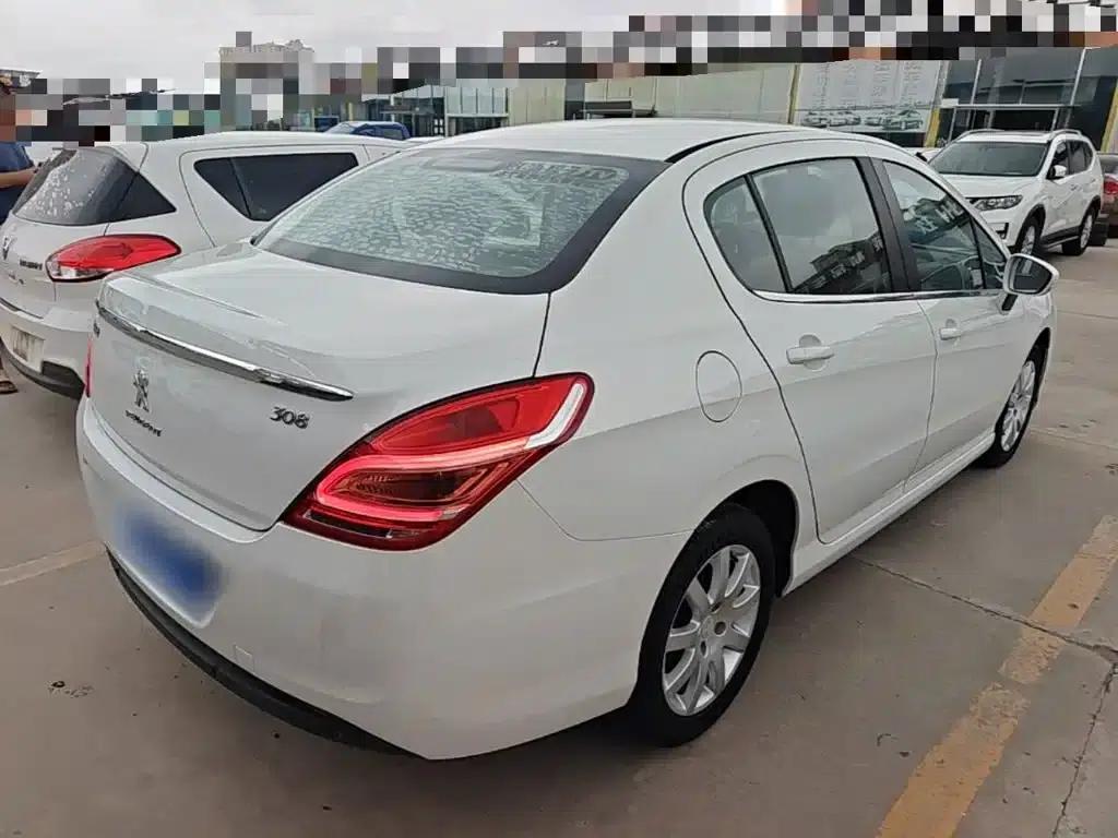 Peugeot 308 2014 Enjoy Edition Classic 1.6L Manual Premium Model — миниатюра 7