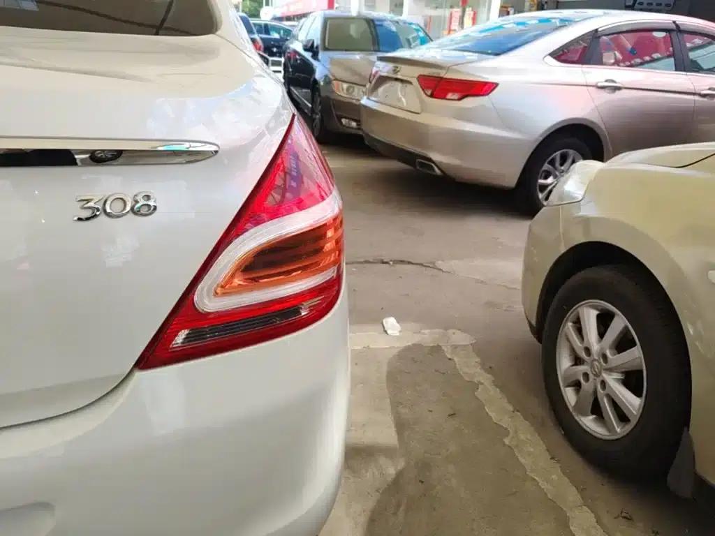 Peugeot 308 2013 1.6L Automatic Premium Edition — миниатюра 8