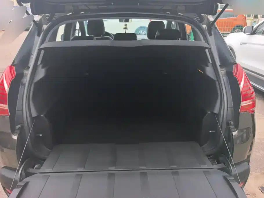 Peugeot 3008 2015 2.0L Automatic Trend Edition — миниатюра 4
