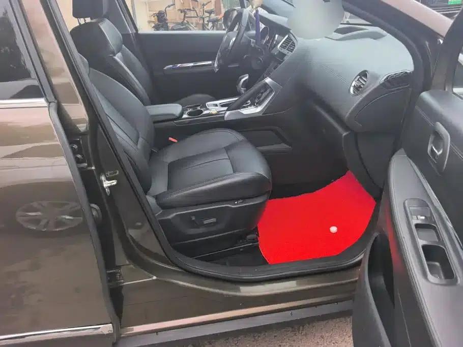 Peugeot 3008 2015 2.0L Automatic Trend Edition — миниатюра 8